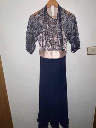 Vestido mujer + Mantilla + Guantes + Peineta