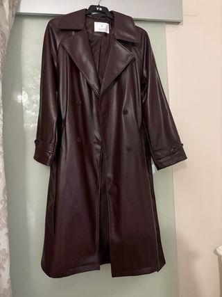 Gabardina efecto piel Stradivarius