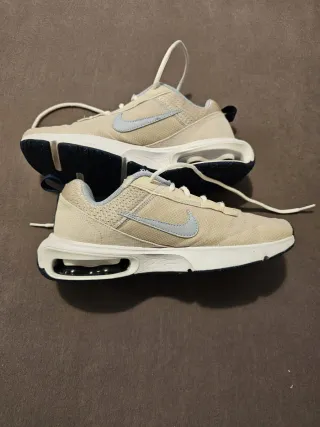 Nike Air Max Intrlk Lite Talla 40