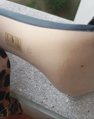 Sandalias Guess Leopardo Talla 39