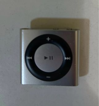 Apple iPod Shuffle gris plateado con cable