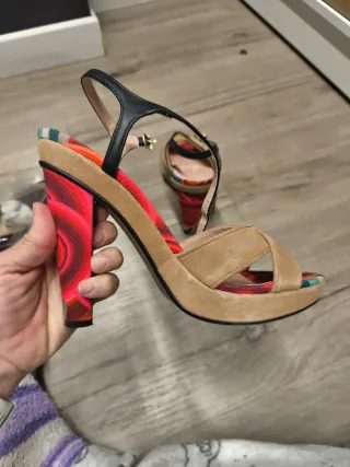 Sandalias Desigual Beige y Multicolor