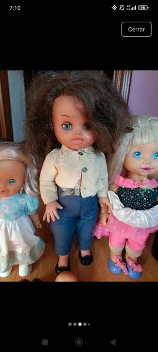 Lote de figuras en diferentes páginas