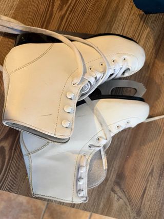 Pattini da ghiaccio bianchi taglia 36