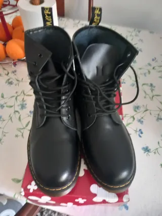 Botas parecidas a Dr. Martens Piel Talla 44