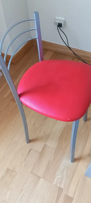 Mesa y 4 Sillas Cristal y Metal