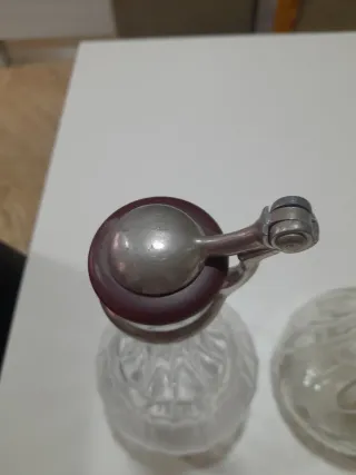 2 Vecchie Bottiglie in Cristallo