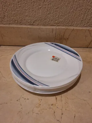 Vajilla nueva Bormioli