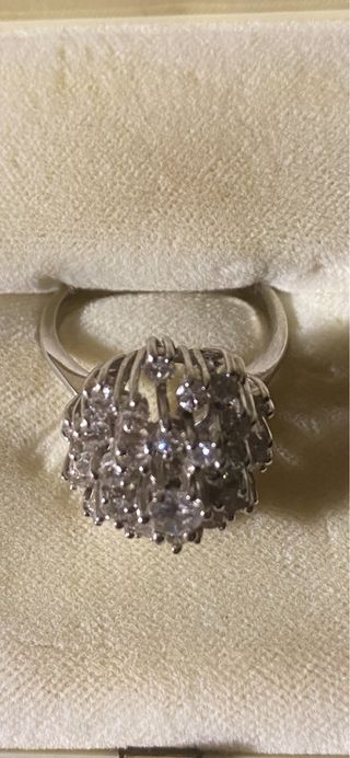 Sortijas Oro Blanco y Brillantes.