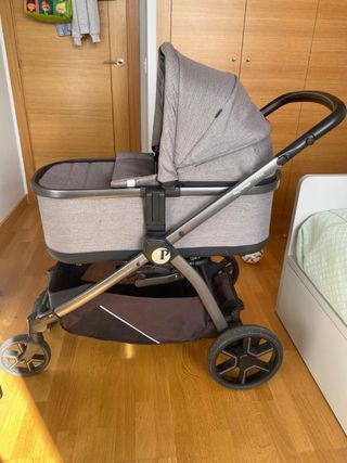 Peg Perego YPSI gris + capazo + extras