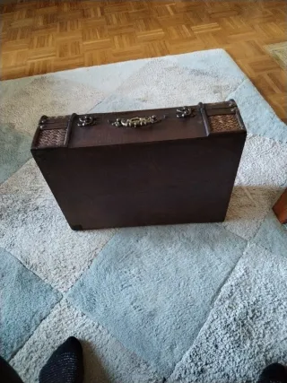 Maletín antiguo estilo vintage