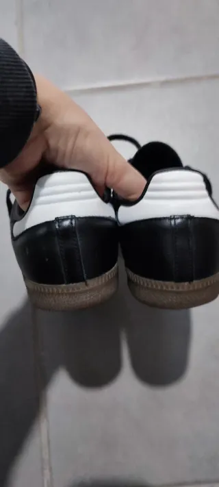 Zapatillas Adidas Samba Negras y Blancas