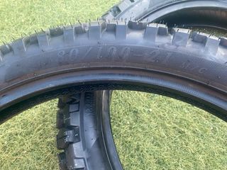 Neumáticos nuevos. De serie Rieju 307 + 2 Camaras