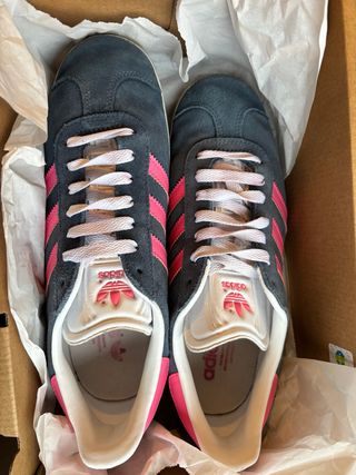 Zapatillas Adidas Gazelle Azul y Rosa