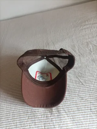 Gorra de béisbol con parche de gallo