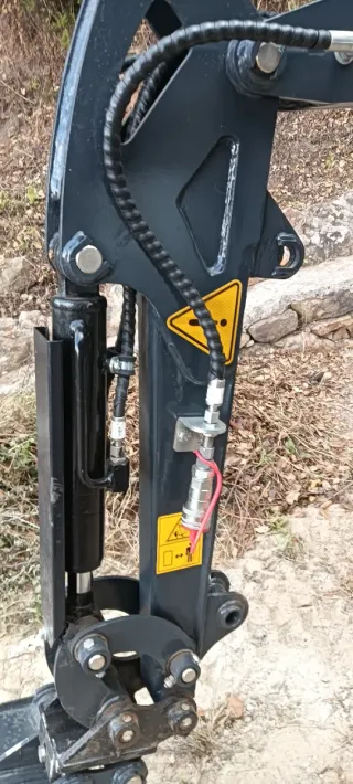 Miniexcavadora 1.8 Toneladas