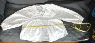 Blusa Noon blanca bordada sin estrenar