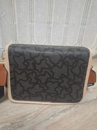 Bolso bandolera.  Prácticamente nuevo.