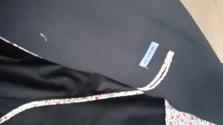 Chaqueta juvenil negra sin estrenar