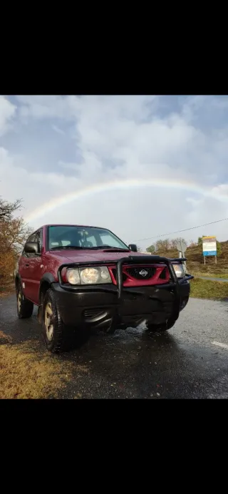 Nissan Terrano II 2000