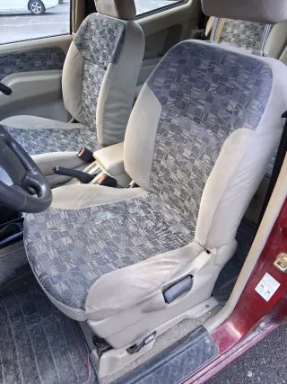 Nissan Terrano II 2000