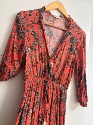 Vestido estampado floral rojo