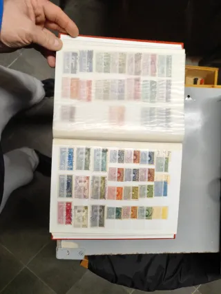 Volume francobolli Perù