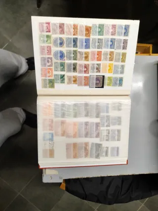 Volume francobolli Perù