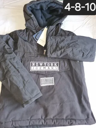 Liquidazione di giacche e magliette a maniche lunghe