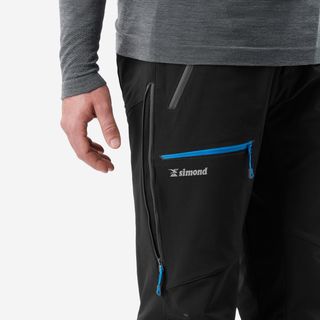 Pantalones de alpinismo y montaña con tirantes y polainas