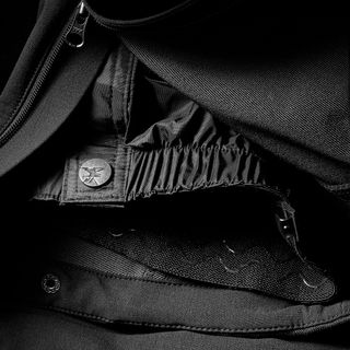 Pantalones de alpinismo y montaña con tirantes y polainas