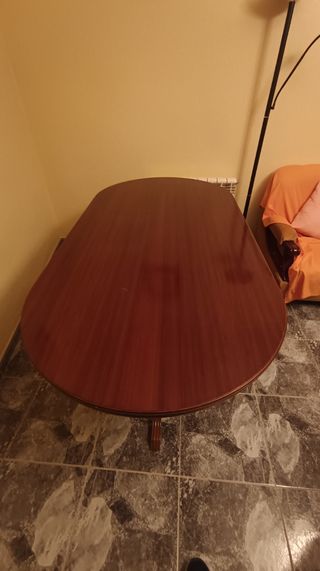 Mesa ovalada extensible 1.60x0.90 + 6 sillas