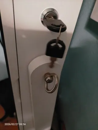 Espejo joyero de pie blanco