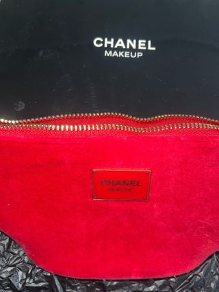 Necessaire Rosso Chanel