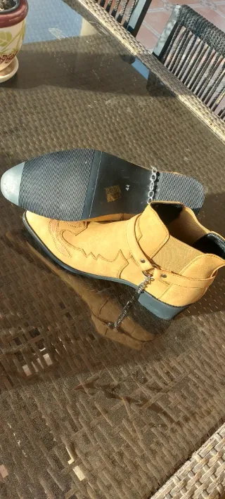 Botines hombre beige/marrón con cadena