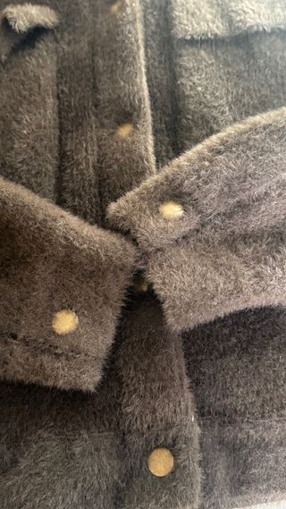 Cazadora efecto pelo marrón topo