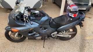Suzuki GSXF 750 Gris