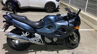Suzuki GSXF 750 Gris