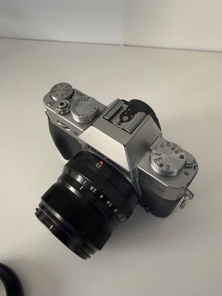Cámara Fujifilm X-T30 + Objetivo Fujinon 23mm
