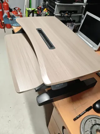 Ergotron WorkFit-Z Mini Escritorio Elevable