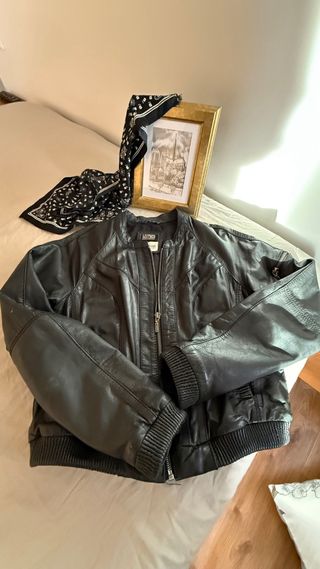 Cazadora Piel Negra Talla L