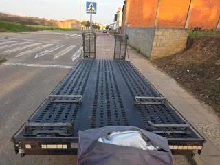 Plataforma Portavehículos ACEPTO CAMBIO FURGONETA.