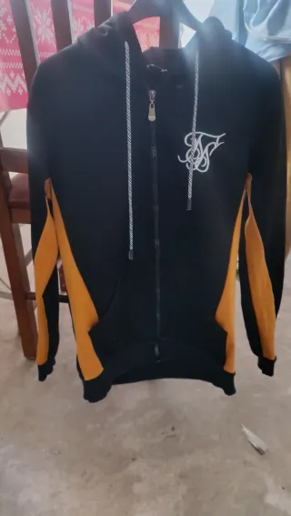 Chaqueta deportiva con capucha Sik Silk talla M