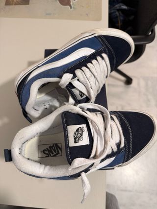 Zapatillas Vans Azul y Blanco