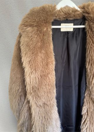 Abrigo largo pelo marrón / Stradivarius Talla XS-M