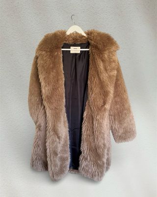 Abrigo largo pelo marrón / Stradivarius Talla XS-M