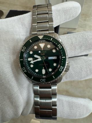 Reloj Seiko 5 Sports Verde