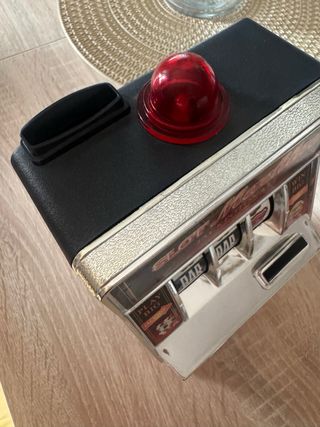 Máquina tragaperras decorativa.. hucha