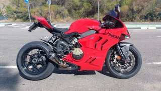 Ducati Panigale V4 2023.