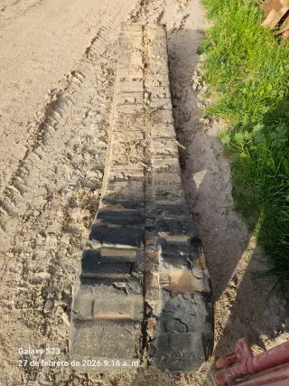 Cadena Yanmar Vio75 a medio uso